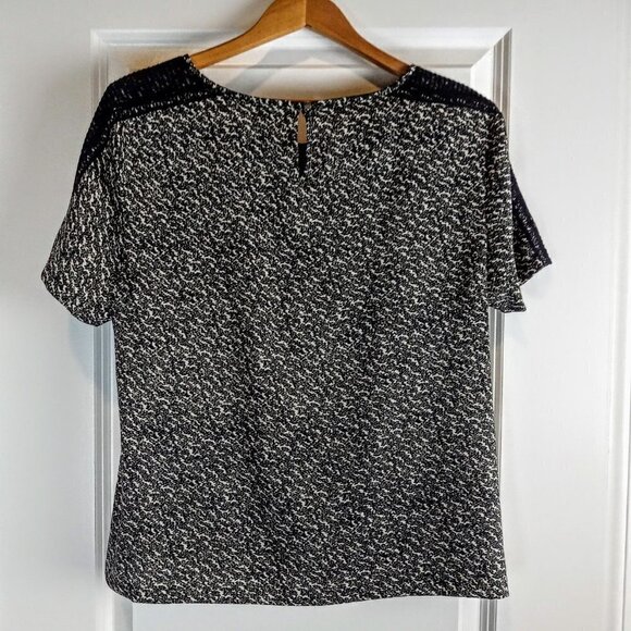 Ann Taylor B&W Print Lace Mesh Trim SS Top - XLP - Picture 2 of 4